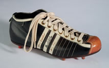 Foto des Schuhs von Fritz Walter bei der WM 1954 